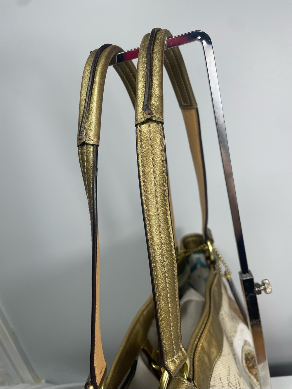 LOW START🚨Authentic Coach Audrey Limited Ed. Gold Canvas Jeweled Starfish Tote - Picture 8 of 11